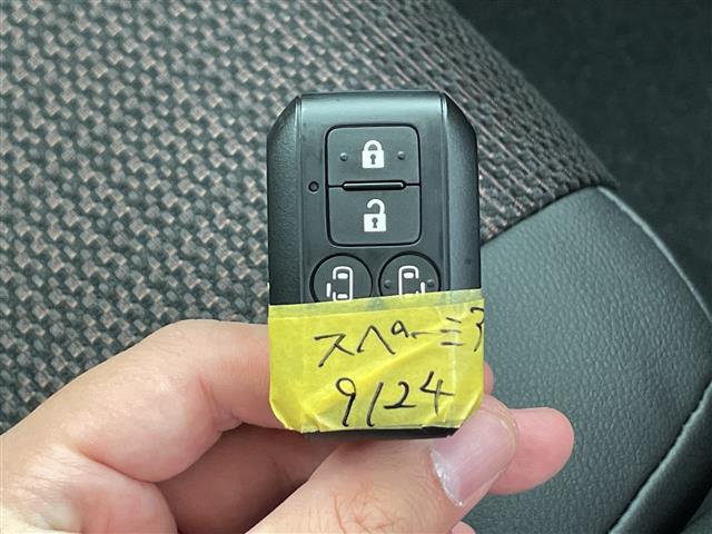 スペーシアカスタム ハイブリッドＸＳ　スズキセーフティーサポート　純正ナビ　フルセグＴＶ　全周囲カメラ　両側パワースライド　純正１５インチＡＷ　ハーフレザー　前席シートヒーター　ステアリングヒーター　オートＬＥＤヘッドライト　フォグ（12枚目）