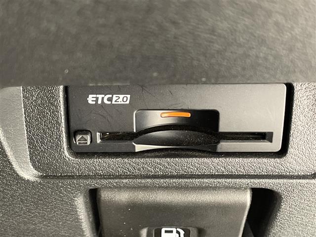 オーラ ニスモ　純正ナビ・ＢＴ／Ａｐｐｌｅｃａｒｐｌａｙ／ＡｎｄｏｒｏｉｄＡｕｔｏ　レーダークルコン　レーンキープアシスト　衝突被害軽減ブレーキ　クリアランスソナー　ブラインドスポットモニタリング（6枚目）