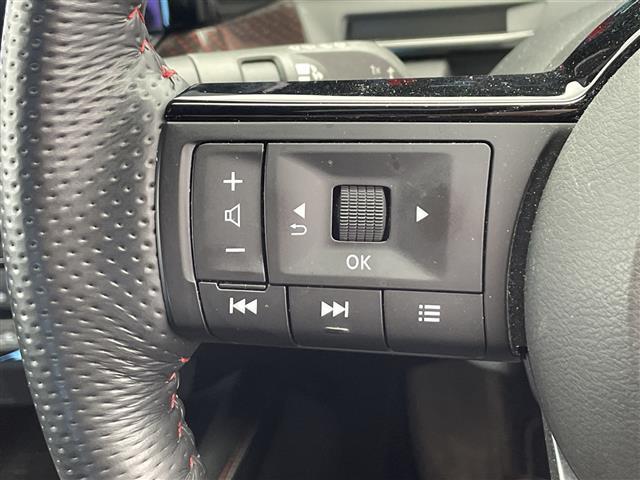 オーラ ニスモ　純正ナビ・ＢＴ／Ａｐｐｌｅｃａｒｐｌａｙ／ＡｎｄｏｒｏｉｄＡｕｔｏ　レーダークルコン　レーンキープアシスト　衝突被害軽減ブレーキ　クリアランスソナー　ブラインドスポットモニタリング（13枚目）