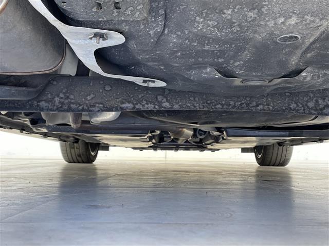 オーラ ニスモ　純正ナビ・ＢＴ／Ａｐｐｌｅｃａｒｐｌａｙ／ＡｎｄｏｒｏｉｄＡｕｔｏ　レーダークルコン　レーンキープアシスト　衝突被害軽減ブレーキ　クリアランスソナー　ブラインドスポットモニタリング（41枚目）