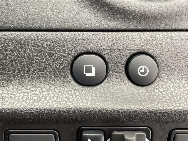 ノート ｅ－パワー　メダリスト　エマージェンシーブレーキ　車線逸脱警報　前後コーナーセンサー　社外ナビ　地デジＴＶ　アラウンドビュー　ＥＴＣ　デジタルインナーミラー　純正ドライブレコーダー　ハーフレザー　プッシュスタート（19枚目）