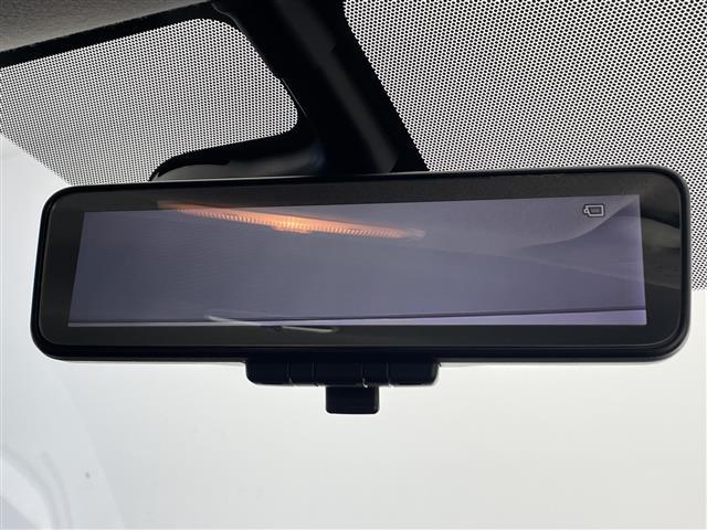 ノート ｅ－パワー　メダリスト　エマージェンシーブレーキ　車線逸脱警報　前後コーナーセンサー　社外ナビ　地デジＴＶ　アラウンドビュー　ＥＴＣ　デジタルインナーミラー　純正ドライブレコーダー　ハーフレザー　プッシュスタート（20枚目）