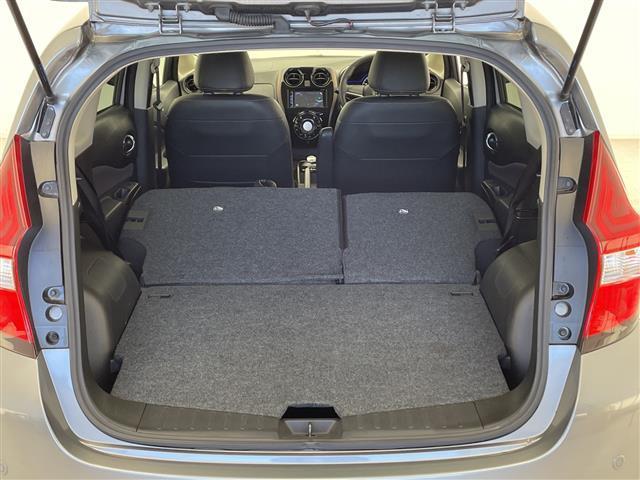 ノート ｅ－パワー　メダリスト　エマージェンシーブレーキ　車線逸脱警報　前後コーナーセンサー　社外ナビ　地デジＴＶ　アラウンドビュー　ＥＴＣ　デジタルインナーミラー　純正ドライブレコーダー　ハーフレザー　プッシュスタート（29枚目）