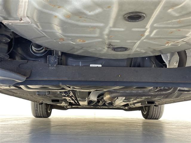 ノート ｅ－パワー　メダリスト　エマージェンシーブレーキ　車線逸脱警報　前後コーナーセンサー　社外ナビ　地デジＴＶ　アラウンドビュー　ＥＴＣ　デジタルインナーミラー　純正ドライブレコーダー　ハーフレザー　プッシュスタート（41枚目）