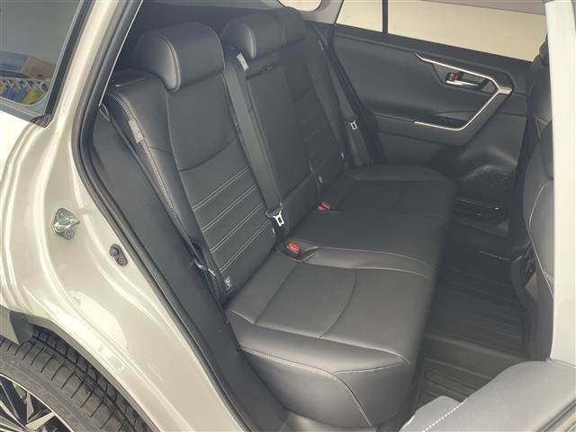 RAV4 G Zパッケージ モデリスタ トヨタセーフティセンス BSM 10.5型ディスプレイ フルセグTV サンルーフ 全周囲カメラ デジタルインナ- パワーバックドア 合皮シート シートヒーター エアーシート(27枚目)