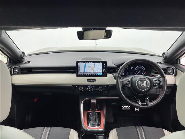 ヴェゼル e:HEV PLaY ホンダセンシング BSM ホンダコネクトナビ フルセグTV マルチビューカメラ ビルトインETC パノラマルーフ パワーバックドア 純正18インチAW ハーフレザー シートヒーター オートLED(2枚目)