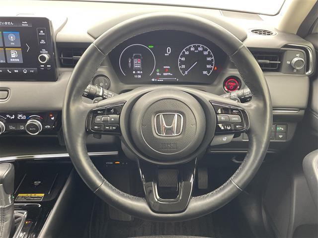 ヴェゼル ｅ：ＨＥＶ　Ｚ　ホンダコネクトナビ　ＢＴ　ＴＶ　カープレイ　ホンダセンシング　レーダークルーズコントロール　衝突軽減ブレーキ　ＢＳＭ　シートヒーター　ハンドルヒーター　ワイヤレス充電　ＥＴＣ２．０　前後ドラレコ（10枚目）