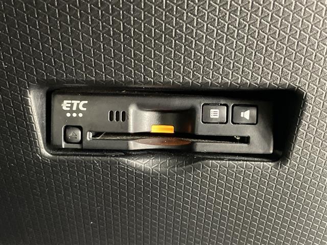 タント カスタムＲＳスタイルセレクション　純正ナビ（ＴＶ／ＣＤ／ＤＶＤ／ＢＴ）　電動パーキング　ブレーキホールド　革ハンドル　ハンドルスイッチ　前席シート　ビルトインＥＴＣ　衝突軽減　クルーズコントロール　電動格納ウィンカーミラー（4枚目）