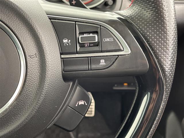 スイフトスポーツ ベースグレード 衝突軽減 ダブルサイドエアバック カーテンエアバック 横滑り防止 レーンキープアシスト コーナーセンサー 直噴ターボ ディラーTVナビ BT/CD/DVD/USB/SD 純正フロアマット オートライト(11枚目)