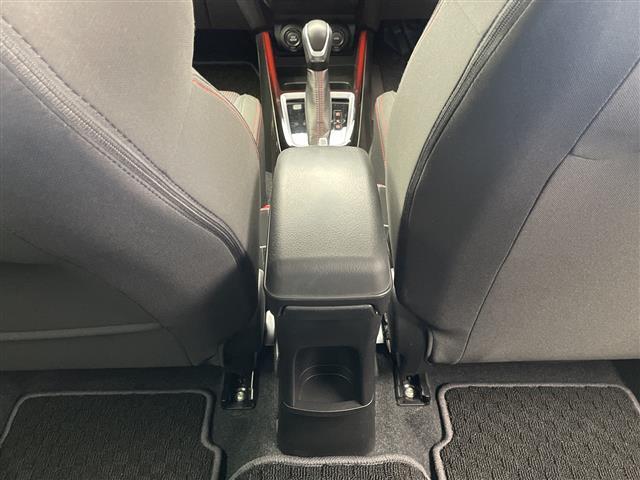 スイフトスポーツ ベースグレード 衝突軽減 ダブルサイドエアバック カーテンエアバック 横滑り防止 レーンキープアシスト コーナーセンサー 直噴ターボ ディラーTVナビ BT/CD/DVD/USB/SD 純正フロアマット オートライト(25枚目)