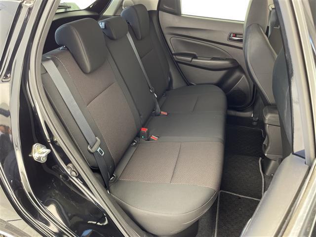 スイフトスポーツ ベースグレード 衝突軽減 ダブルサイドエアバック カーテンエアバック 横滑り防止 レーンキープアシスト コーナーセンサー 直噴ターボ ディラーTVナビ BT/CD/DVD/USB/SD 純正フロアマット オートライト(27枚目)