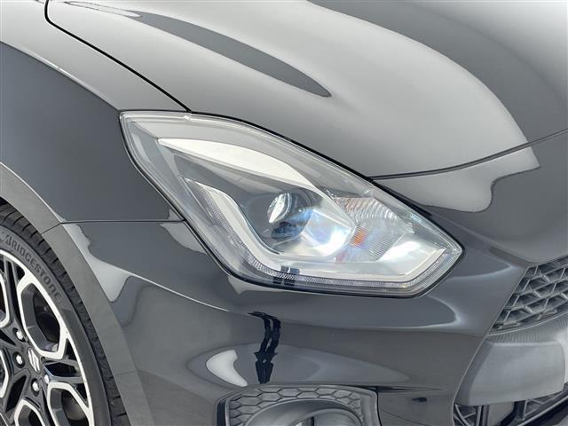 スイフトスポーツ ベースグレード 衝突軽減 ダブルサイドエアバック カーテンエアバック 横滑り防止 レーンキープアシスト コーナーセンサー 直噴ターボ ディラーTVナビ BT/CD/DVD/USB/SD 純正フロアマット オートライト(37枚目)