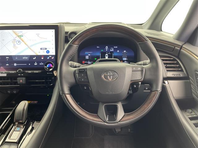 ヴェルファイアハイブリッド Ｚ　プレミア　デジタルインナーミラー／全方位カメラ／純正ディスプレイオーディオ／ワイヤレス充電／レザーシート／後席モニター／全席シートヒーター／前後コーナーセンサー／ガラスルーフ／ステアリングヒーター／パドルシフト（11枚目）