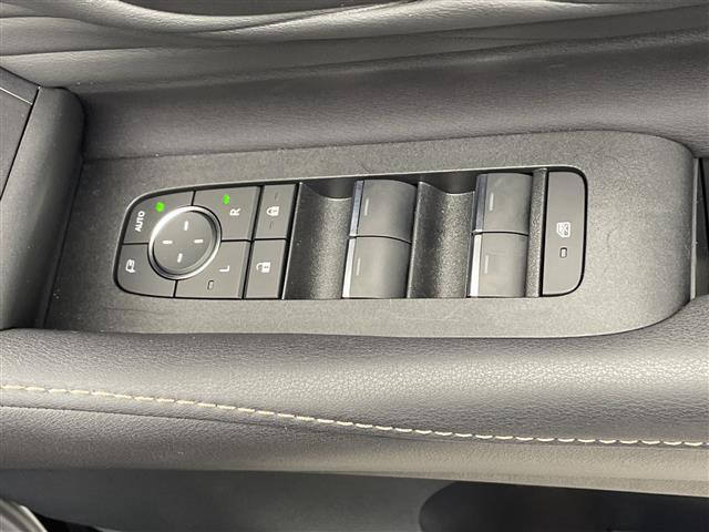 ヴェルファイアハイブリッド Ｚ　プレミア　デジタルインナーミラー／全方位カメラ／純正ディスプレイオーディオ／ワイヤレス充電／レザーシート／後席モニター／全席シートヒーター／前後コーナーセンサー／ガラスルーフ／ステアリングヒーター／パドルシフト（22枚目）