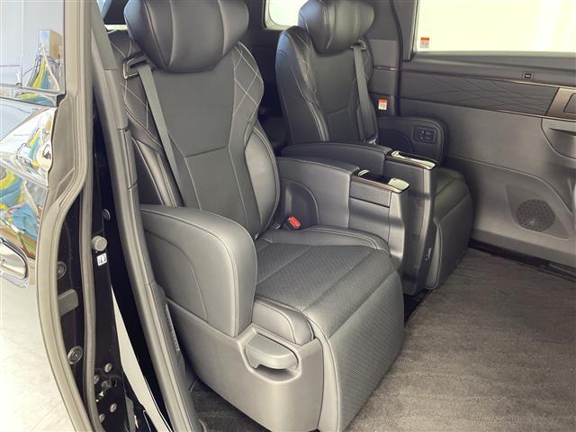 ヴェルファイアハイブリッド Ｚ　プレミア　デジタルインナーミラー／全方位カメラ／純正ディスプレイオーディオ／ワイヤレス充電／レザーシート／後席モニター／全席シートヒーター／前後コーナーセンサー／ガラスルーフ／ステアリングヒーター／パドルシフト（27枚目）