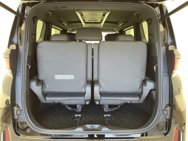 ヴェルファイアハイブリッド Ｚ　プレミア　デジタルインナーミラー／全方位カメラ／純正ディスプレイオーディオ／ワイヤレス充電／レザーシート／後席モニター／全席シートヒーター／前後コーナーセンサー／ガラスルーフ／ステアリングヒーター／パドルシフト（30枚目）