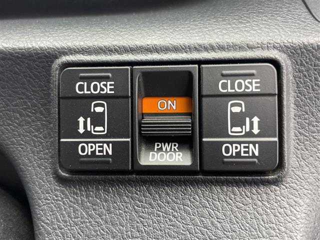 シエンタ ファンベースＧ　グランパー　純正ナビ（ＢＴ／ＣＤ／ＤＶＤ／ＴＶ））　衝突軽減　ｉｎｎｏカーゴキャリア　社外ホイール　レーンキープ　ビルトインＥＴＣ　ＡＣ１００Ｖ　電格ミラー　ＵＳＢ給電　革ステアリング　ステアリングリモコン　クル（20枚目）