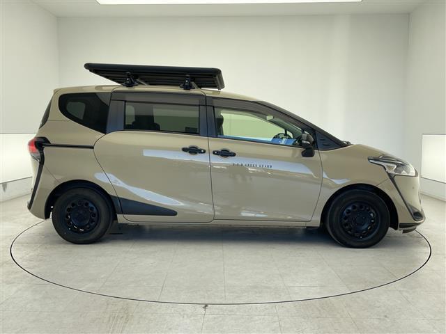 シエンタ ファンベースＧ　グランパー　純正ナビ（ＢＴ／ＣＤ／ＤＶＤ／ＴＶ））　衝突軽減　ｉｎｎｏカーゴキャリア　社外ホイール　レーンキープ　ビルトインＥＴＣ　ＡＣ１００Ｖ　電格ミラー　ＵＳＢ給電　革ステアリング　ステアリングリモコン　クル（35枚目）