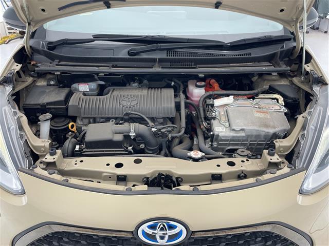 シエンタ ファンベースＧ　グランパー　純正ナビ（ＢＴ／ＣＤ／ＤＶＤ／ＴＶ））　衝突軽減　ｉｎｎｏカーゴキャリア　社外ホイール　レーンキープ　ビルトインＥＴＣ　ＡＣ１００Ｖ　電格ミラー　ＵＳＢ給電　革ステアリング　ステアリングリモコン　クル（41枚目）