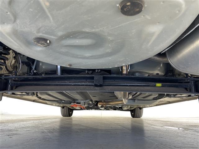 シエンタ ファンベースＧ　グランパー　純正ナビ（ＢＴ／ＣＤ／ＤＶＤ／ＴＶ））　衝突軽減　ｉｎｎｏカーゴキャリア　社外ホイール　レーンキープ　ビルトインＥＴＣ　ＡＣ１００Ｖ　電格ミラー　ＵＳＢ給電　革ステアリング　ステアリングリモコン　クル（42枚目）