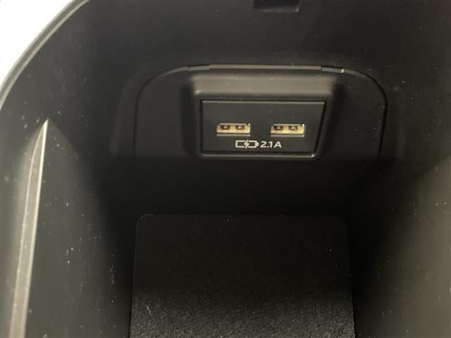 ＲＡＶ４ アドベンチャー　ＴＲＤフロントロアガーニッシュ　純正ディスプレイオーディオ　バックカメラ　レーダー探知機　ステアリングリモコン　純正ビルトインＥＴＣ　トヨタセーフティセンス　ＩＳＯＦＩＸ　レザーシート　パワーシート（20枚目）