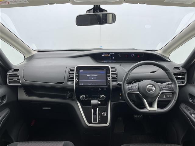 セレナ ハイウェイスター　純正９インチＳＤナビ　フルセグＴＶ　Ｂｌｕｅｔｏｏｔｈ　ＣＤ　ＤＶＤ　バックカメラ　全方位カメラ　ＥＴＣ　両側パワースライドドア　クルーズコントロール　ステアリングリモコン　衝突被害軽減システム（2枚目）