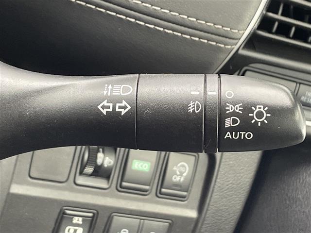 セレナ ハイウェイスター　純正９インチＳＤナビ　フルセグＴＶ　Ｂｌｕｅｔｏｏｔｈ　ＣＤ　ＤＶＤ　バックカメラ　全方位カメラ　ＥＴＣ　両側パワースライドドア　クルーズコントロール　ステアリングリモコン　衝突被害軽減システム（14枚目）