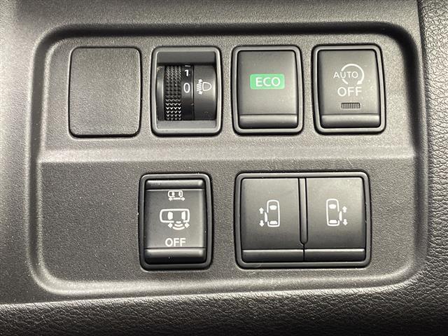 セレナ ハイウェイスター　純正９インチＳＤナビ　フルセグＴＶ　Ｂｌｕｅｔｏｏｔｈ　ＣＤ　ＤＶＤ　バックカメラ　全方位カメラ　ＥＴＣ　両側パワースライドドア　クルーズコントロール　ステアリングリモコン　衝突被害軽減システム（19枚目）