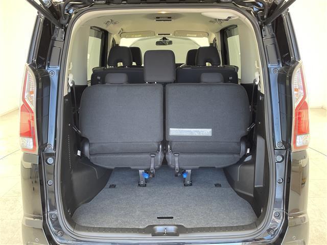 セレナ ハイウェイスター　純正９インチＳＤナビ　フルセグＴＶ　Ｂｌｕｅｔｏｏｔｈ　ＣＤ　ＤＶＤ　バックカメラ　全方位カメラ　ＥＴＣ　両側パワースライドドア　クルーズコントロール　ステアリングリモコン　衝突被害軽減システム（30枚目）