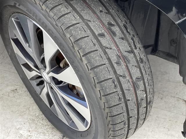 セレナ ハイウェイスター　純正９インチＳＤナビ　フルセグＴＶ　Ｂｌｕｅｔｏｏｔｈ　ＣＤ　ＤＶＤ　バックカメラ　全方位カメラ　ＥＴＣ　両側パワースライドドア　クルーズコントロール　ステアリングリモコン　衝突被害軽減システム（40枚目）