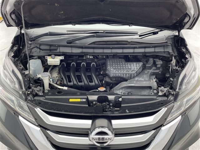 セレナ ハイウェイスター　純正９インチＳＤナビ　フルセグＴＶ　Ｂｌｕｅｔｏｏｔｈ　ＣＤ　ＤＶＤ　バックカメラ　全方位カメラ　ＥＴＣ　両側パワースライドドア　クルーズコントロール　ステアリングリモコン　衝突被害軽減システム（41枚目）