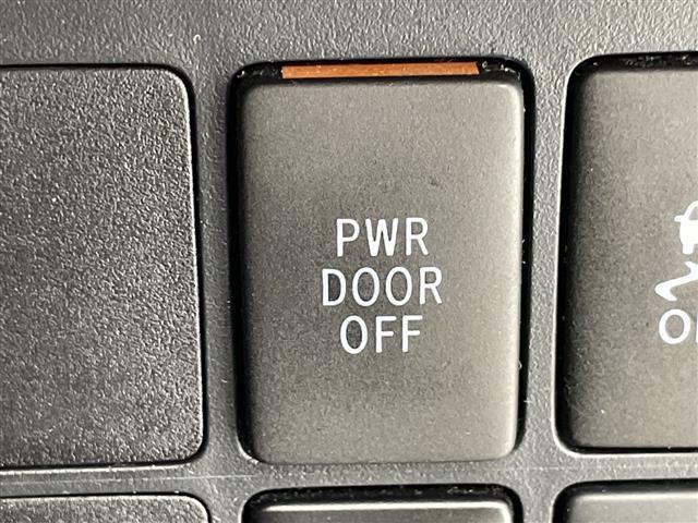 ポルテ Ｘ　純正７インチナビ　Ｂｌｕｅｔｏｏｔｈ　ＣＤ　ＴＶ　片側パワースライドドア　アイドリングストップ　ステアリングスイッチ　純正フロアマット　フォグランプ　電格ミラー　ドアバイザー　スタートボタン（18枚目）