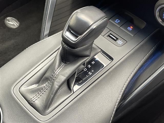 ハリアー Z 12.3インチナビ BT TV カープレイ モデリスタエアロ JBLサウンド トヨタセーフティセンス 全方位カメラ HUD BSM デジタルインナーミラー 社外ダウンサス ETC2.0 フロアマット(20枚目)