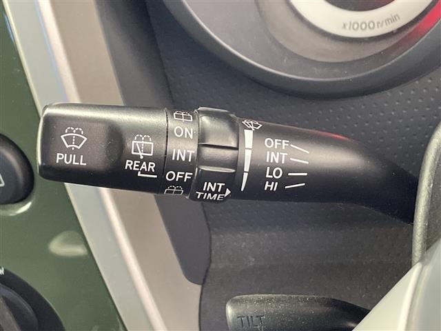 ＦＪクルーザー カラーパッケージ　社外ナビ　フルセグＴＶ　クルーズコントロール　後コーナーセンサー　ＥＴＣ　ルーフキャリア　フロアマット　ドアバイザー　背面タイヤ　バックカメラ（8枚目）