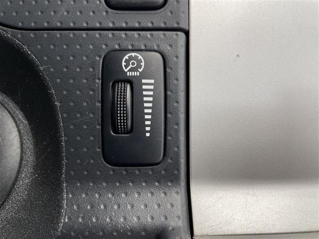 ＦＪクルーザー カラーパッケージ　社外ナビ　フルセグＴＶ　クルーズコントロール　後コーナーセンサー　ＥＴＣ　ルーフキャリア　フロアマット　ドアバイザー　背面タイヤ　バックカメラ（18枚目）