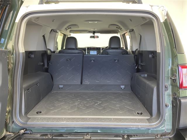 ＦＪクルーザー カラーパッケージ　社外ナビ　フルセグＴＶ　クルーズコントロール　後コーナーセンサー　ＥＴＣ　ルーフキャリア　フロアマット　ドアバイザー　背面タイヤ　バックカメラ（29枚目）