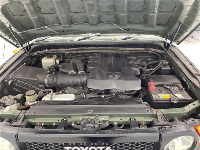 ＦＪクルーザー カラーパッケージ　社外ナビ　フルセグＴＶ　クルーズコントロール　後コーナーセンサー　ＥＴＣ　ルーフキャリア　フロアマット　ドアバイザー　背面タイヤ　バックカメラ（40枚目）