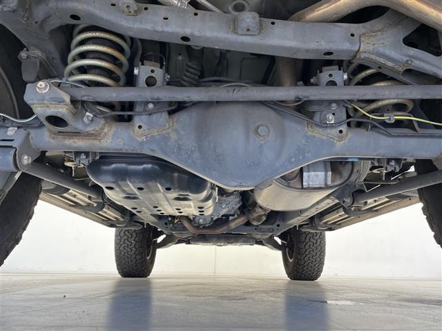 ＦＪクルーザー カラーパッケージ　社外ナビ　フルセグＴＶ　クルーズコントロール　後コーナーセンサー　ＥＴＣ　ルーフキャリア　フロアマット　ドアバイザー　背面タイヤ　バックカメラ（41枚目）