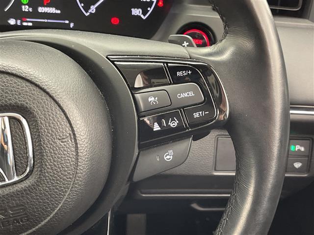 ヴェゼル ｅ：ＨＥＶ　Ｚ　純正ディスプレイオーディオ　全方位カメラ　ブラインドスポットモニター　クリアランスソナー　純正ビルトインＥＴＣ２．０　ステアリングリモコン　ステアリングヒーター　ハーフレザーシート　ホンダセンシング（13枚目）