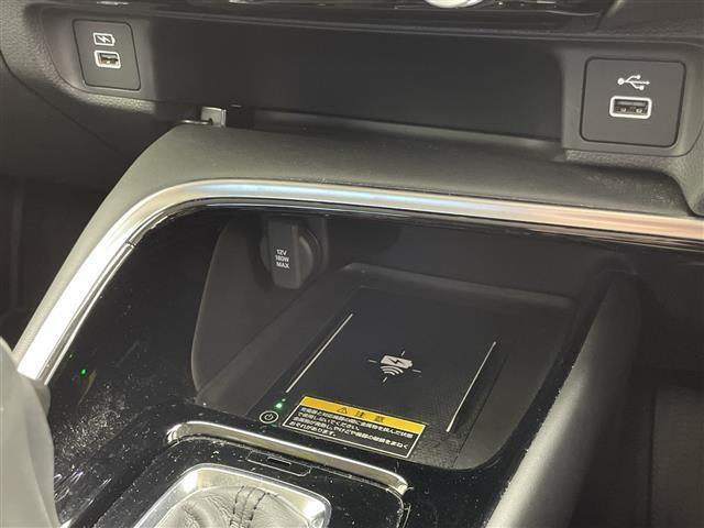 ヴェゼル ｅ：ＨＥＶ　Ｚ　純正ディスプレイオーディオ　全方位カメラ　ブラインドスポットモニター　クリアランスソナー　純正ビルトインＥＴＣ２．０　ステアリングリモコン　ステアリングヒーター　ハーフレザーシート　ホンダセンシング（19枚目）