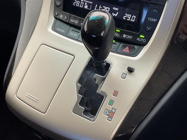 ヴェルファイア ２．４Ｚ　ゴールデンアイズＩＩ　ダブルサイドエアバック　カーテンエアバック　横滑り防止　コーナーセンサー前後　バック・サイドカメラ　フリップダウンモニター　テレビナビ　ＢＴ／ＣＤ／ＵＳＢ　純正ビルトインＥＴＣ　両側パワースライドドア（17枚目）