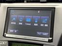プリウス Ｓツーリングセレクション　純正ナビ　ＴＶ　ＢＴ　オートライト　フォグランプ　ビルトインＥＴＣ　前席シートカバー　ＬＥＤライト　電動格納ミラー　バックカメラ　フロアマット　ドアバイザー　スマートキー　スタートボタン（3枚目）