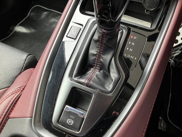 レヴォーグ ＳＴＩスポーツ　ＥＸ　ＳＴＩエアロ　クリスタルブラックシリカ（24枚目）