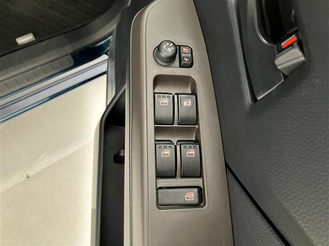 もちろん、パワーウィンドウも付いています♪ワンタッチで窓の開閉が可能です。