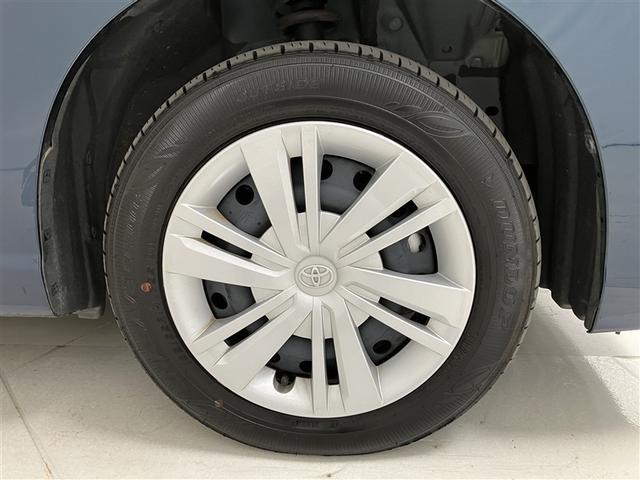 クルマを買うと、維持費が気になります。タイヤ交換だけでも痛い出費です。そこで当店はタイヤの残量にも厳しい基準を設けております。まだまだ走行可能なタイヤの残量ですのでご安心ください。