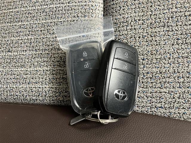 ヤリスクロス ハイブリッドZ TSS ICS 純正DA フルセグ レーダークルコン パワーバックドア ETC ドライブレコーダー バックモニター LEDヘッドライト スマートキー ブルートゥース USB(19枚目)