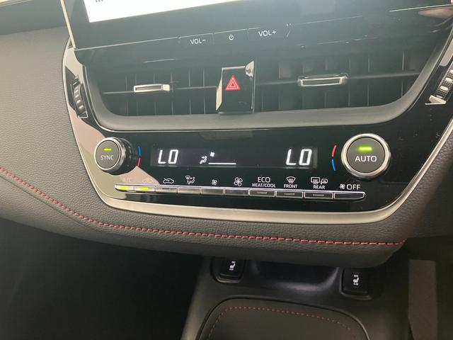 カローラスポーツ ハイブリッドG Z 雹害車 トヨタセーフティセンス レーダークルコン ブラインドスポットモニター ディスプレイオーディオナビ LEDヘッドライト ETC2.0 バックモニター シートヒーター ヘッドアップディスプレイ(12枚目)