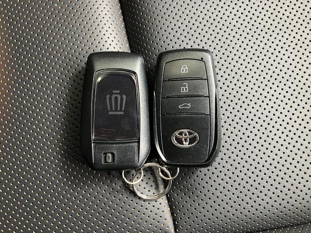 クラウンクロスオーバー RSアドバンスド トヨタセーフティセンス モデリスタフルエアロ 本革シート サンルーフ レーダークルコン ブラインドスポットモニター ディスプレイオーディオナビ ETC2.0 シートエアコン ヘッドアップディスプレイ(33枚目)