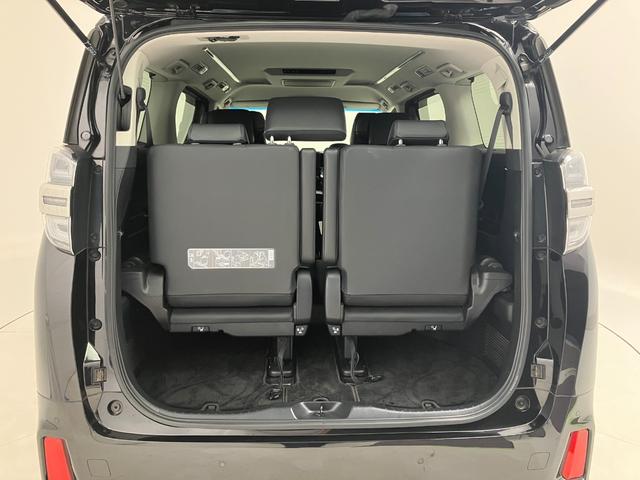 お友達と一緒に行くお買い物でも、荷室があるので、帰りもゆったり帰れそうですね。お子様と一緒のお出掛けでも役立ちそうです。