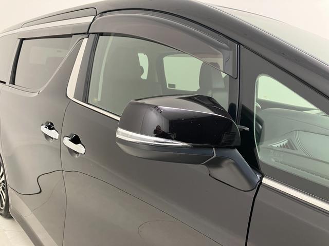 ウインカーミラーも現在は主流の装備になってきました。外見がカッコよくなるだけではなく、視認性も向上し、安全面にも貢献します。